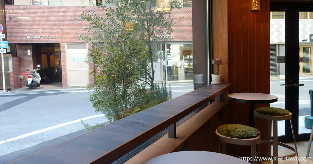 IMANO OSAKA AHINSAIBASHI HOSTELのおしゃれなカフェで朝食を！